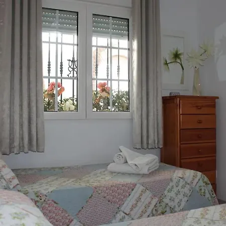 Fabulous 3 Bedroom Townhouse Located Within Martin Los Dolses