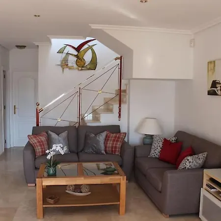 Fabulous 3 Bedroom Townhouse Located Within Martin Holiday home *