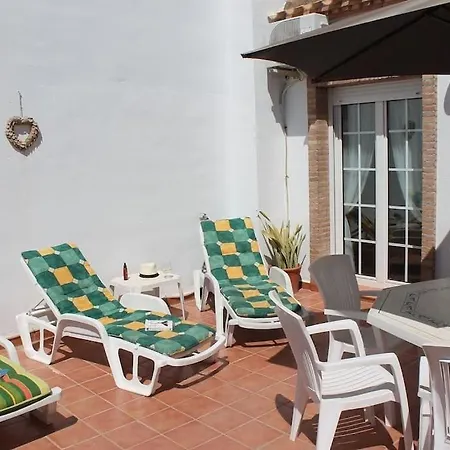 Fabulous 3 Bedroom Townhouse Located Within Martin *